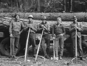 Loggers needed heavy, reinforced work pants and, once they were riveted, blue jeans fit the bill. Photo: Dorothea Lange. Courtesy Library of Congress.